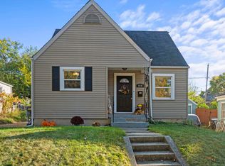 2216 Lawndale Dr, Fort Wayne, IN 46805