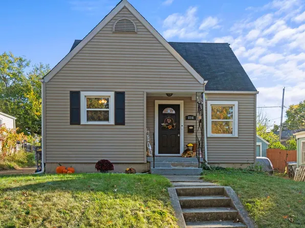 2216 Lawndale Dr, Fort Wayne, IN 46805