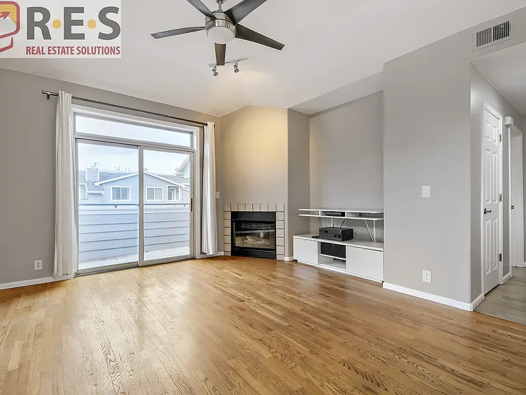 8500 E Jefferson Ave #10J — Photo 6