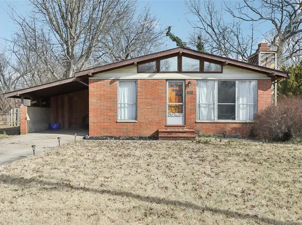 784 E Woodland Dr, East Alton, IL 62024