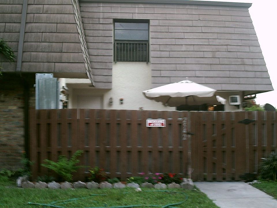 1st image of 2542 NW 99th Ave