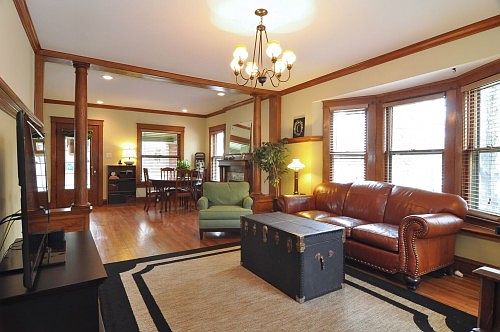 4th image of 4111 Holly St