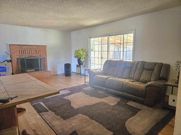 2nd image of 984 Camino Ct