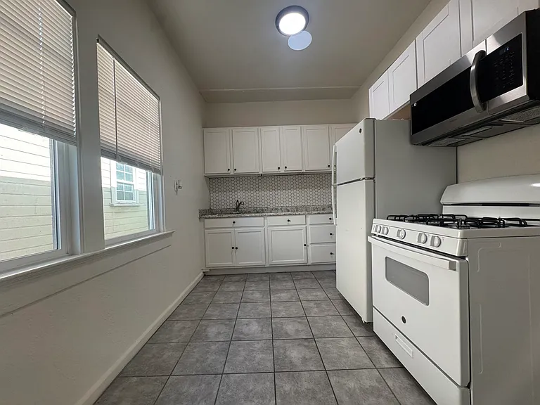 3647 West St — Photo 23