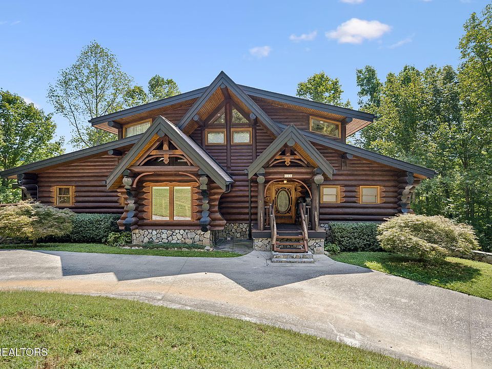 1st image of 546 Bluff View Rd