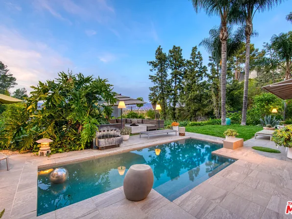 3827 Rhodes Ave, Studio City, CA 91604