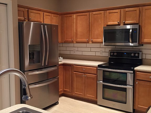3rd image of 5439 Hampton Hill Cir