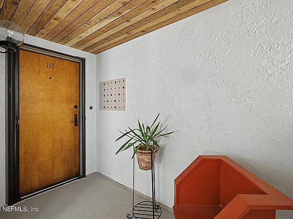 3rd image of 3115 HARBOR Drive #115
