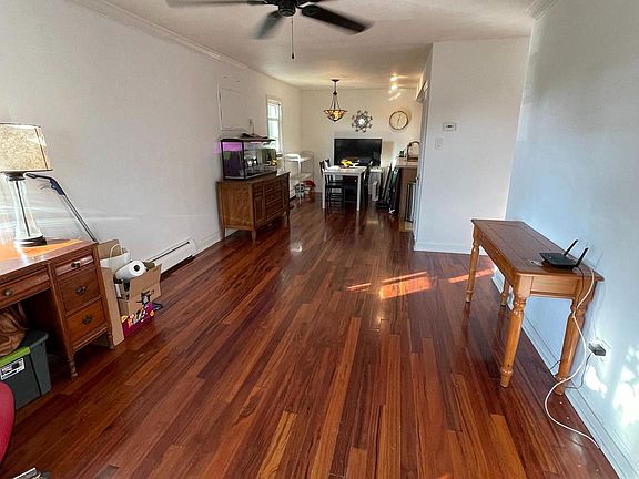 3rd image of 117 Woodlawn Ave