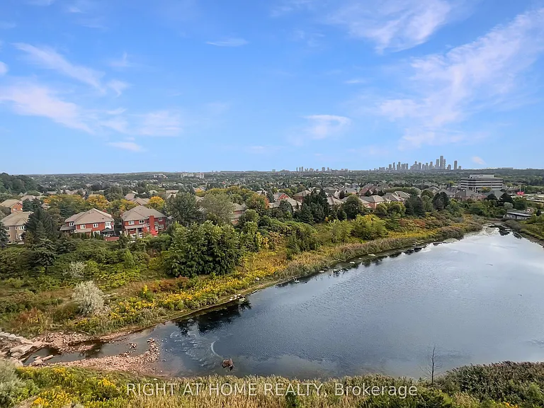 2495 Eglinton Ave W #809 — Photo 9
