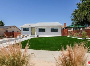 6003 S Kings Rd, Los Angeles, CA 90056