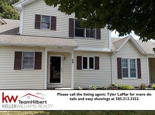 46 Hampton Ln, Fairport, NY
