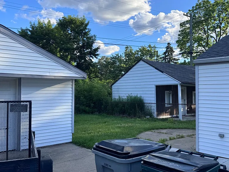 1412 E Goulson Ave — Photo 13