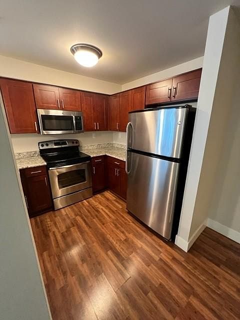 1st image of 20318 15th Ave NE #31