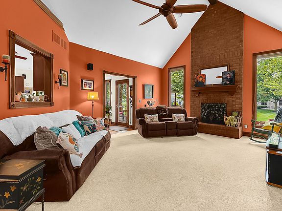 3rd image of 7733 Silver Springs Ct NW