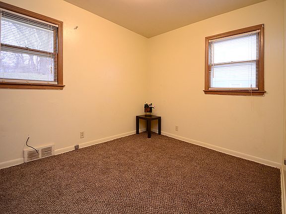 Bedroom 2 new carpet