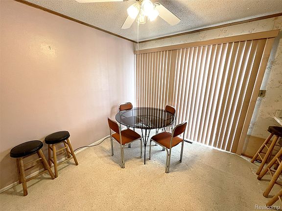 5th image of 5163 N Linden Rd