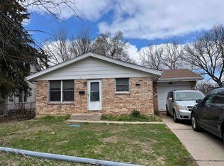 1223 Chestnut St, Rockford, IL 61102