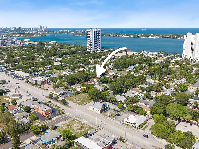 514 52nd St — Photo 16