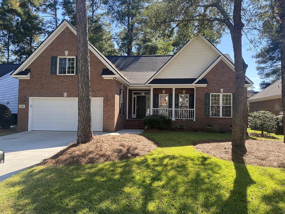 1st image of 352 Prestwick Ct