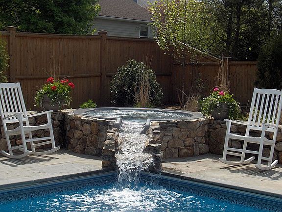 6 Person Spill Over Spa