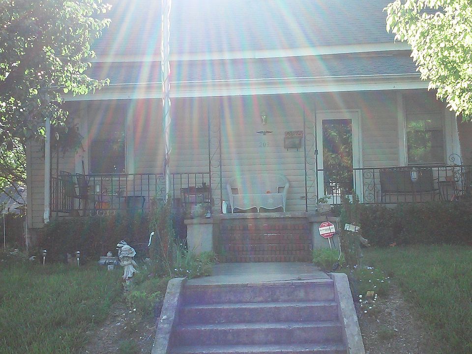 1st image of 209 S King St