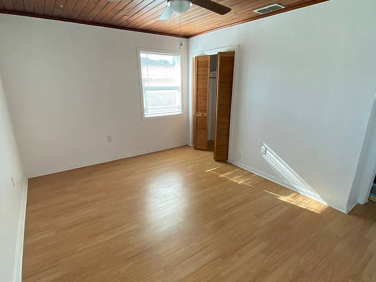 Master Bedroom (closet)
