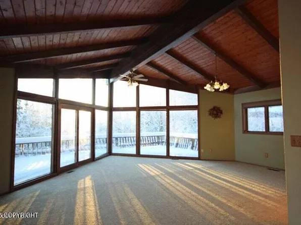 7460 E Rawhide Ln, Palmer, AK 99645