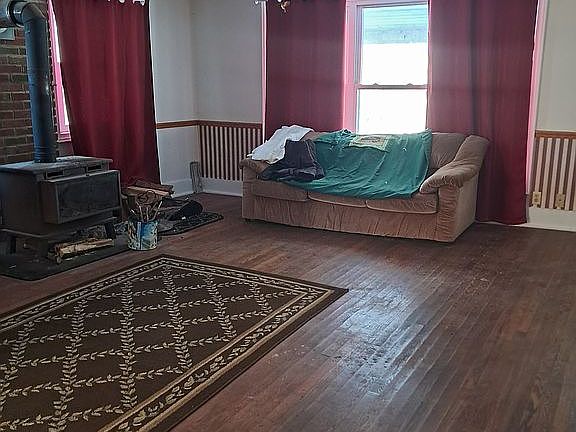 5th image of 16567 Z St