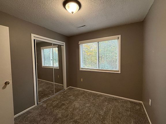 5th image of 3213 12th Ave #D