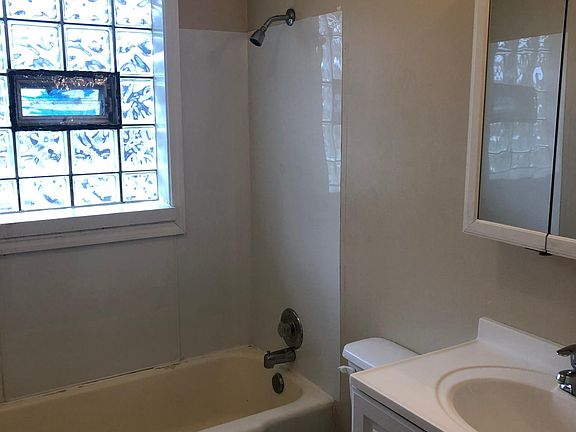 2nd image of 3258 7th St APT 3