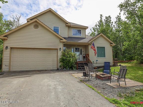 2nd image of 1491 N Aspen Pl
