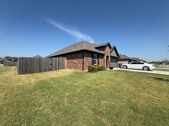 3rd image of 7404 N 155th Ave E