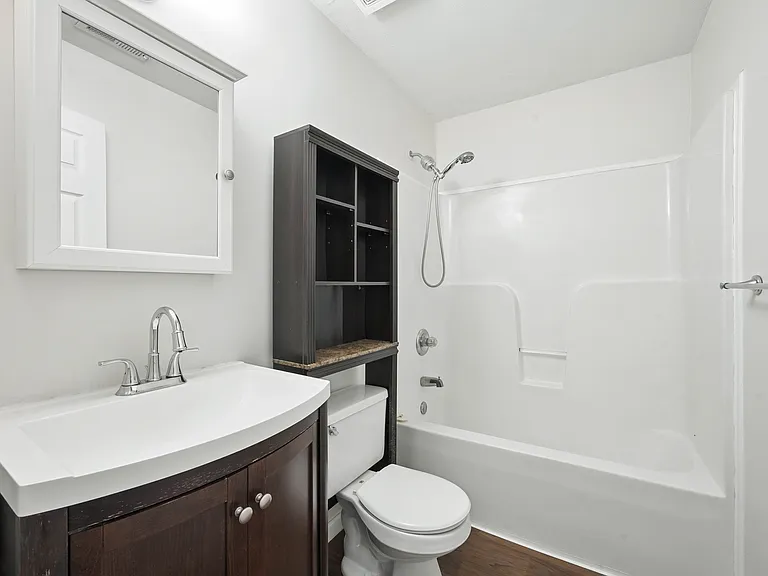 256 Executive Ave #A — Photo 1