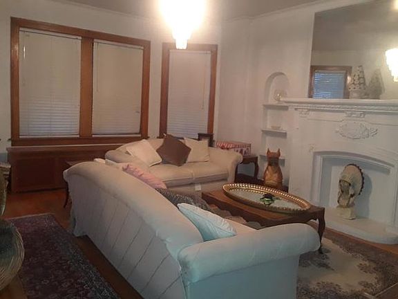 3rd image of 5316 W Drummond Pl