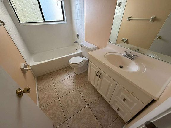 5th image of 11394 Royal Palm Blvd