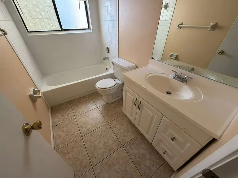 11394 Royal Palm Blvd — Photo 5