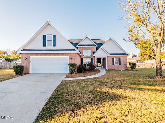 3rd image of 306 Thornwood Dr