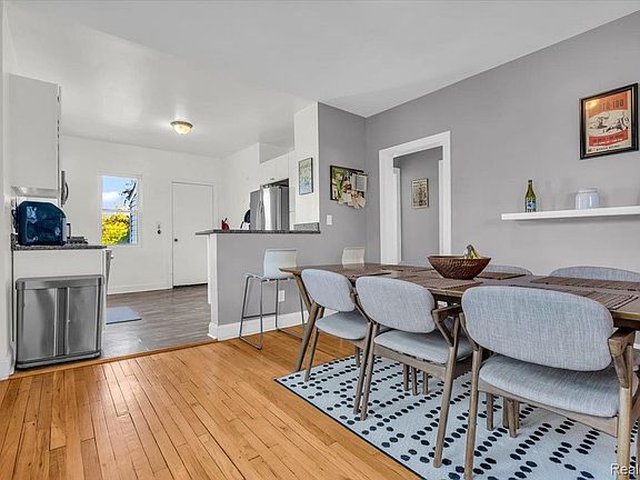 5th image of 1202 Lawrence St