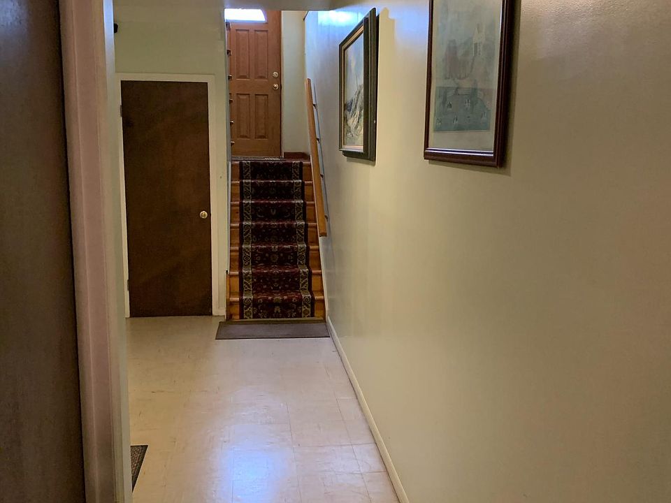 2nd image of 275 N 2nd St #1
