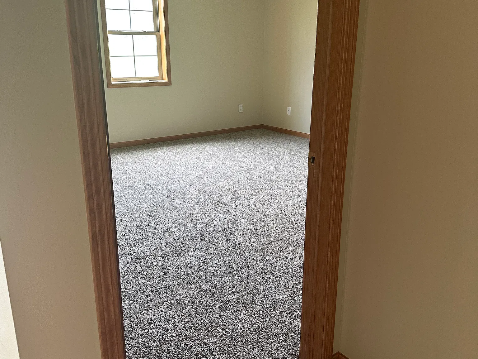 3 bed, 1800 sqft, $1,600 — Photo 4
