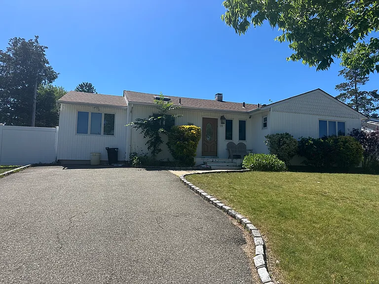 19 Edi Ave — Photo 2