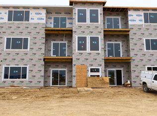 600 Salem Ave SE #601, Orange City, IA 51041