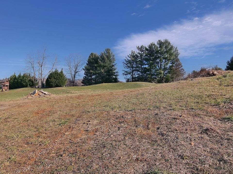 1st image of 211 Ashley Links Dr