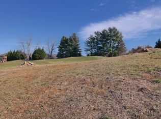 211 Ashley Links Dr, Daleville, VA 24083