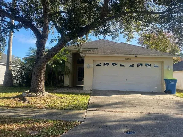 1306 Crimson Clover Ln, Zephyrhills, FL 33543