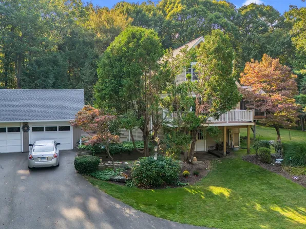 95 Miller Road, Burlington, CT 06013