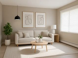 10707 81st Ave NW #302, Edmonton, AB T6E1Y2