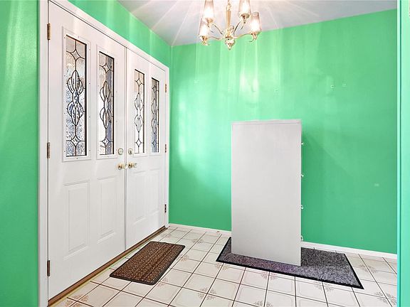 5th image of 2836 Flamewood Dr