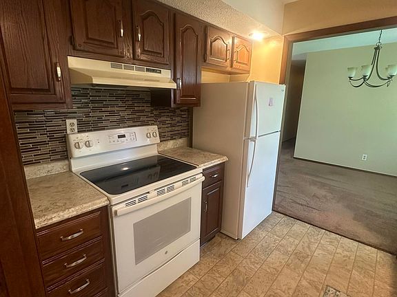 5th image of 2301 W Village Dr